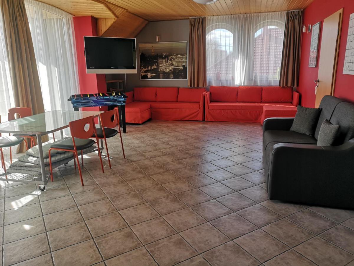 Szigeti Apartmanhaz Печ Екстериор снимка