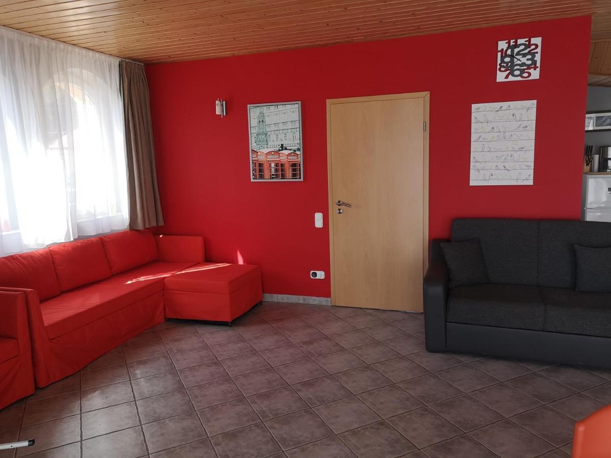 Szigeti Apartmanhaz Печ Екстериор снимка