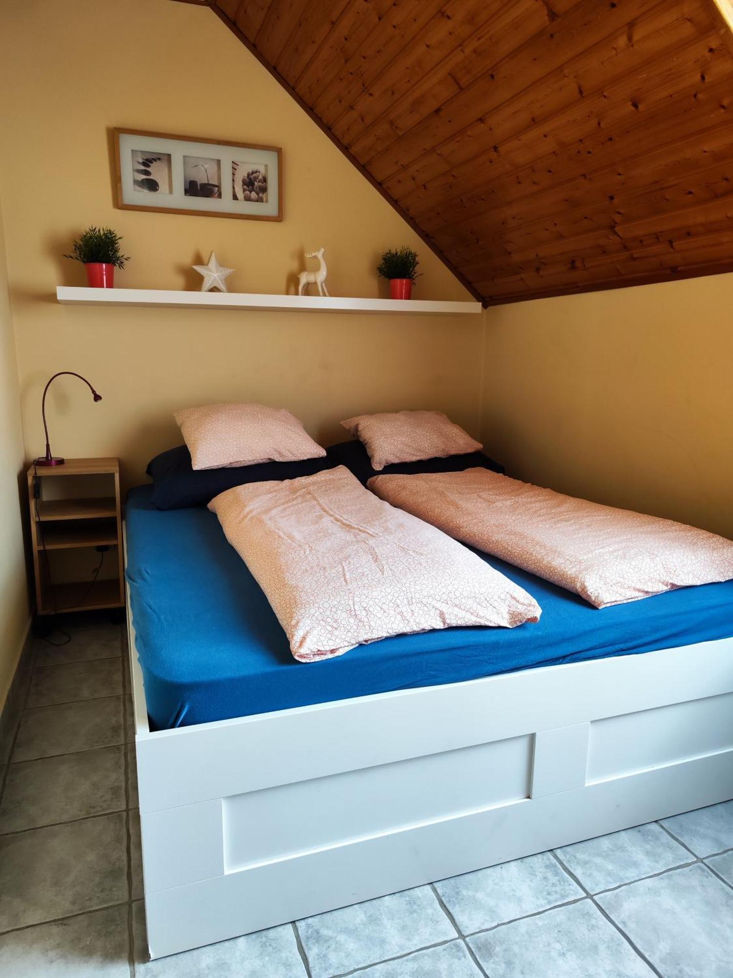 Szigeti Apartmanhaz Печ Екстериор снимка